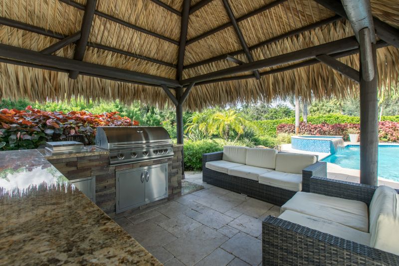 Outdoor Kitchen Construction in Pearland, TX